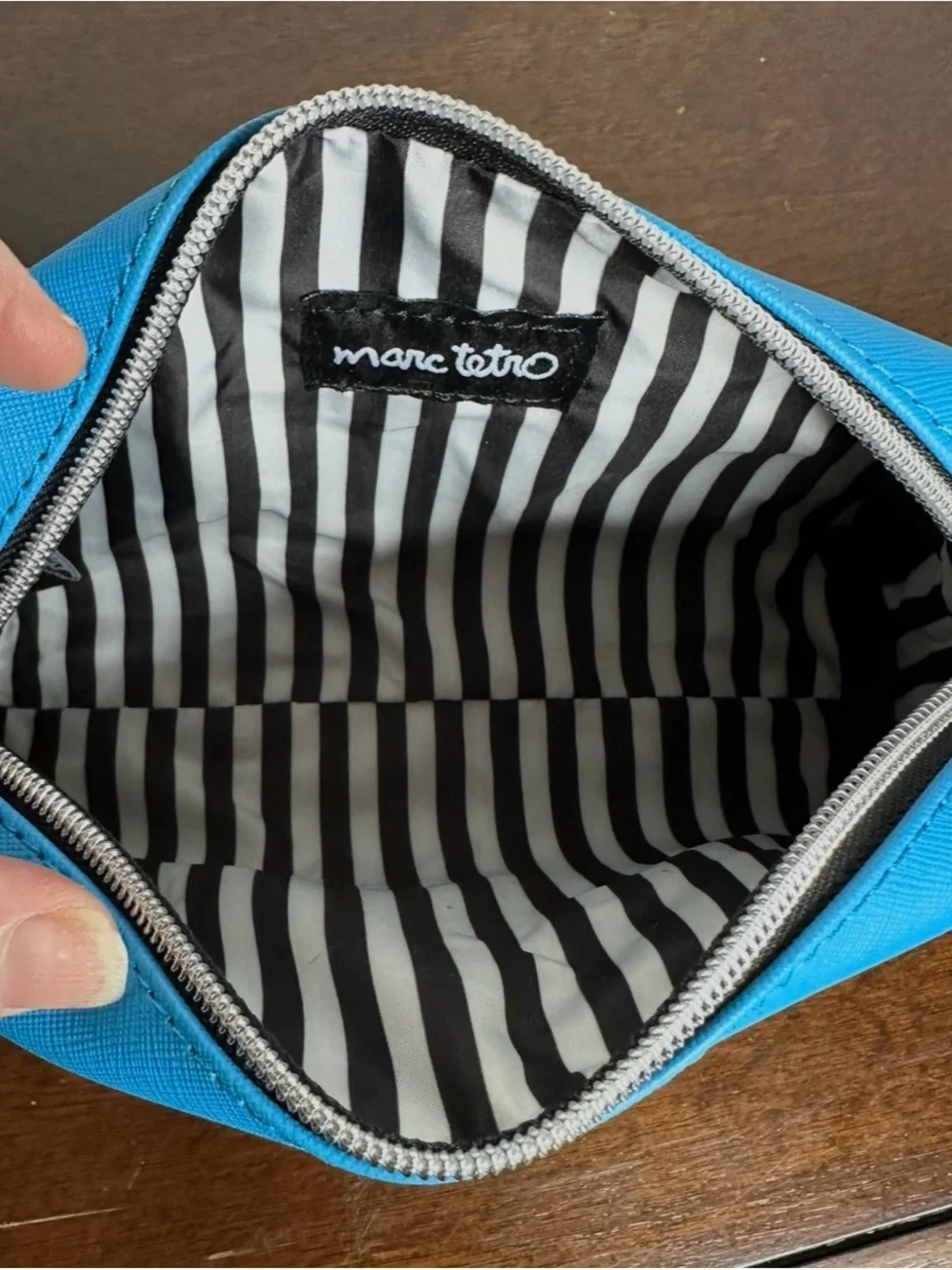 Marc Tetro Beverly Hills Dogs Zip Pouch Cosmetic Bag Travel Organizer NWT